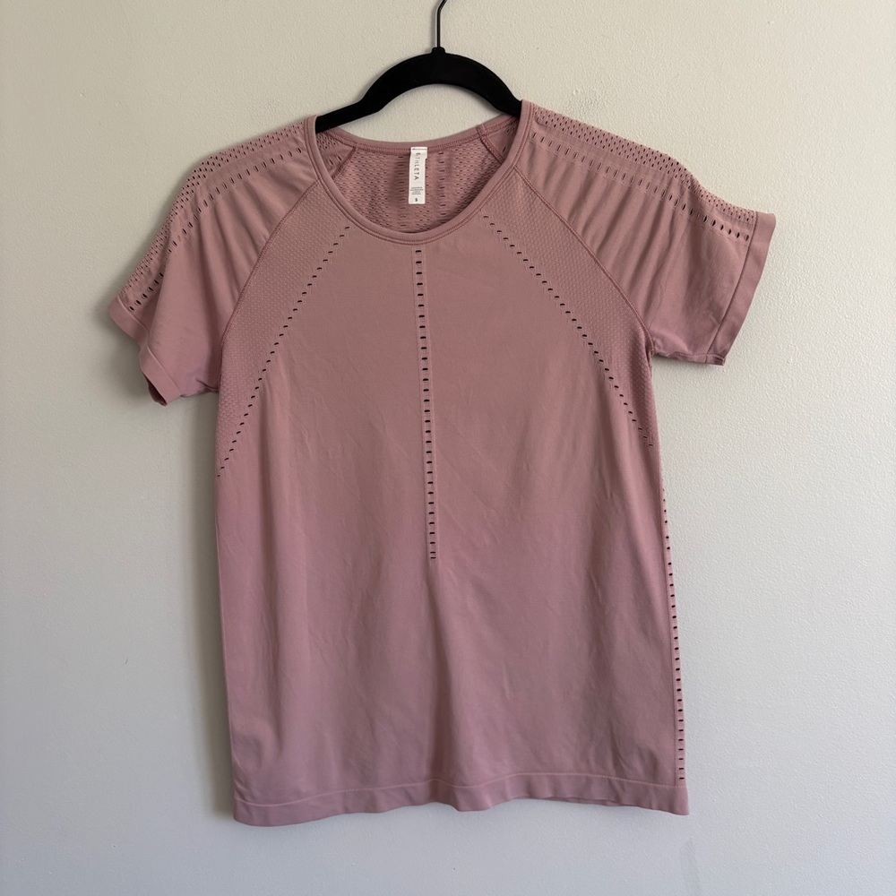 Athleta Foothill Womens Seamless Short-Sleeve Tee Small Perforated Mauve Pink